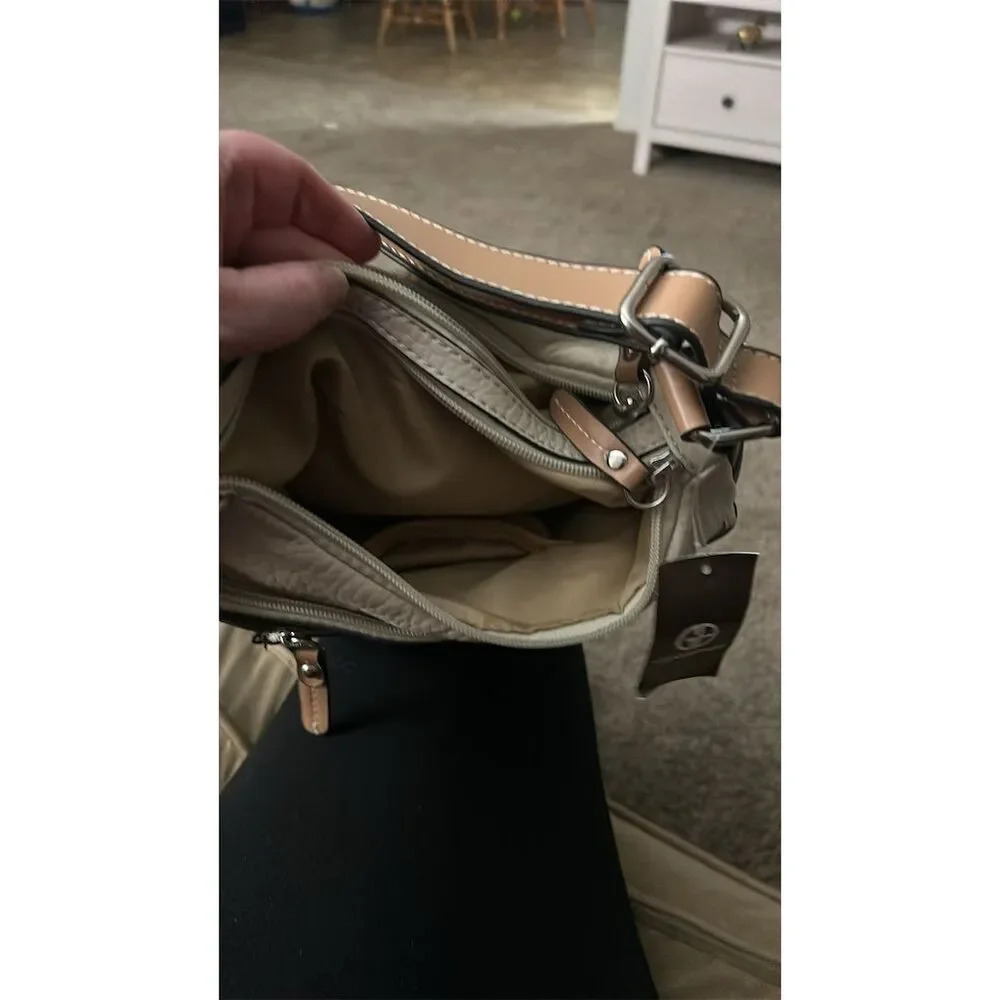 Giani Bernini Women's Colorblock Hobo Bag Black & Cream Shoulder Strap - Picture 6 of 6